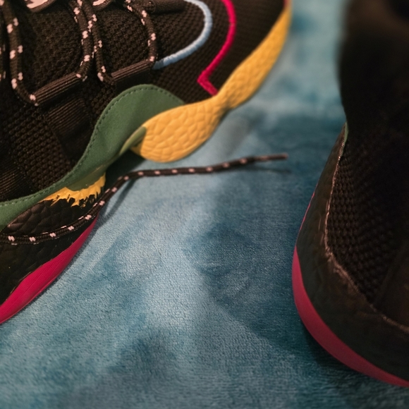 Adidas - Picture 10 of 12